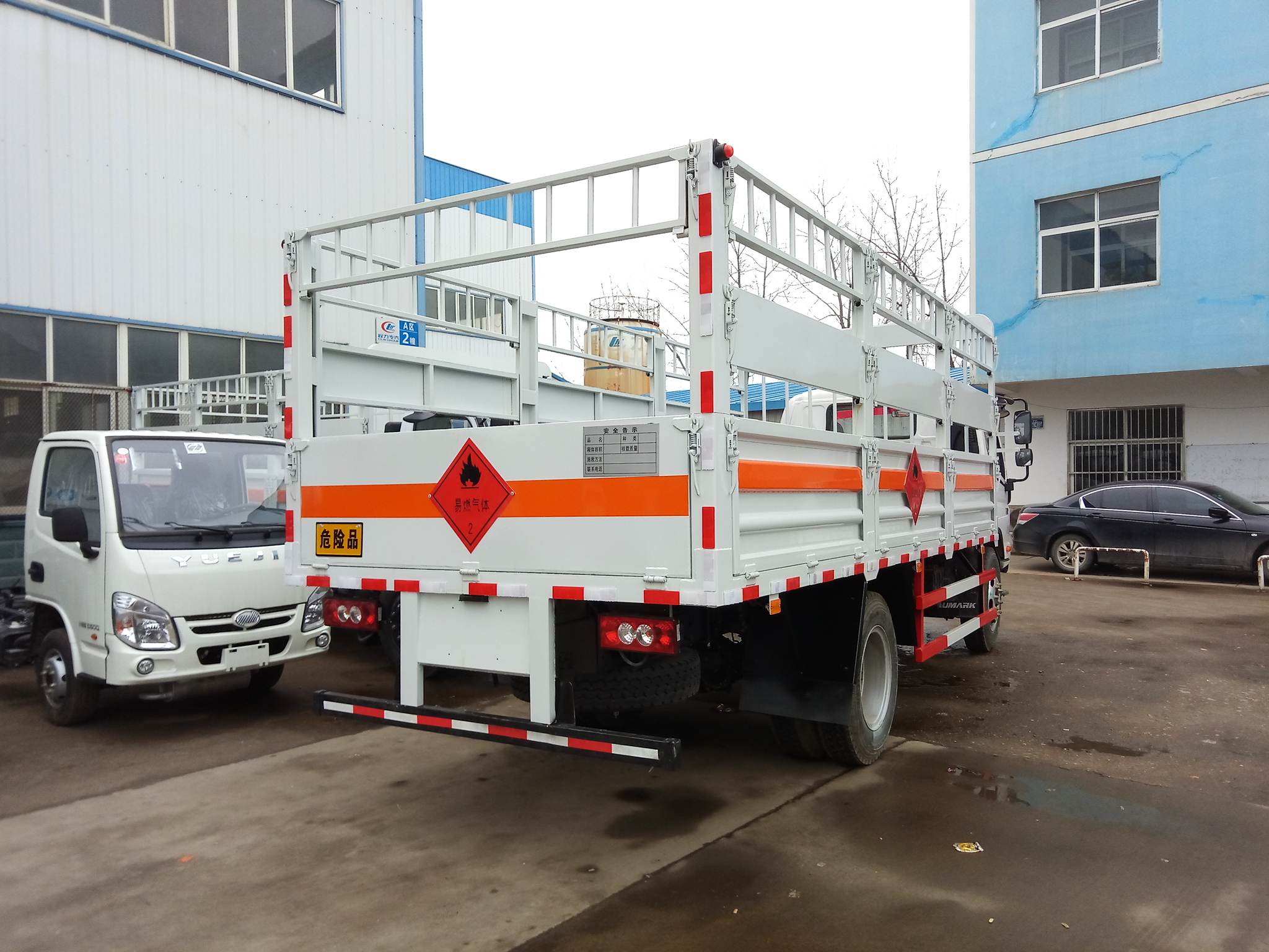 福田歐馬可5.1米氣瓶運輸車