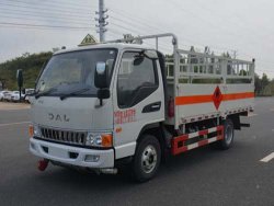 江淮駿鈴4.1米氣瓶運(yùn)輸車(chē)