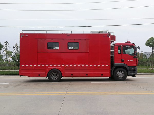 重汽汕德卡飲食保障車