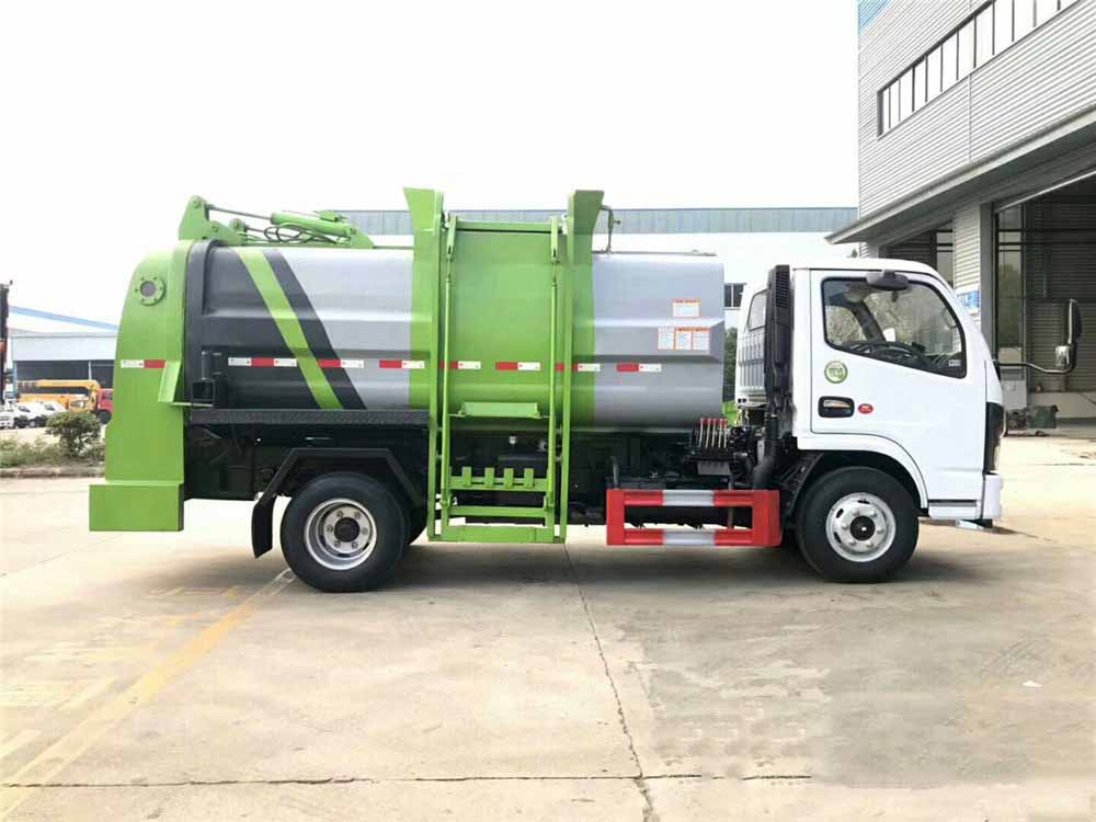 東風(fēng)D6/6方餐廚垃圾車