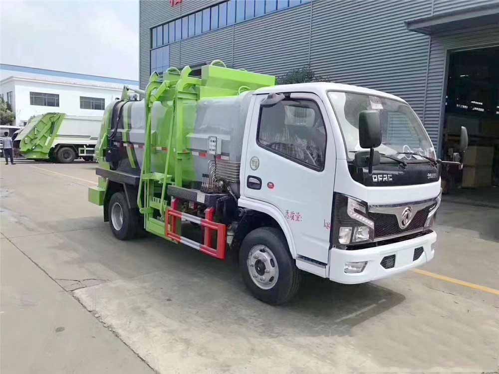 東風(fēng)D6/6方餐廚垃圾車