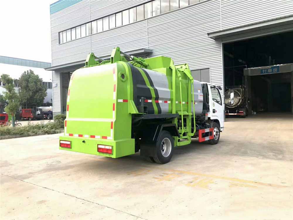 東風(fēng)D6/6方餐廚垃圾車