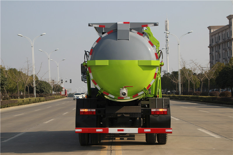 東風(fēng)D9/8方餐廚垃圾車(chē)