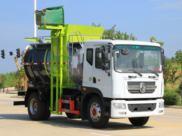 東風(fēng)D9圓罐9.5方餐廚垃圾車