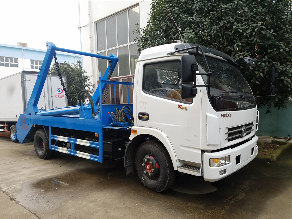 東風(fēng)大多利卡8方擺臂垃圾車