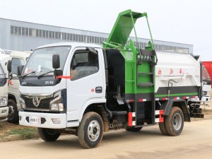 東風(fēng)小多利卡5方掛桶垃圾車(chē)
