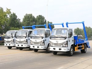 東風小多利卡3~4方擺臂垃圾車