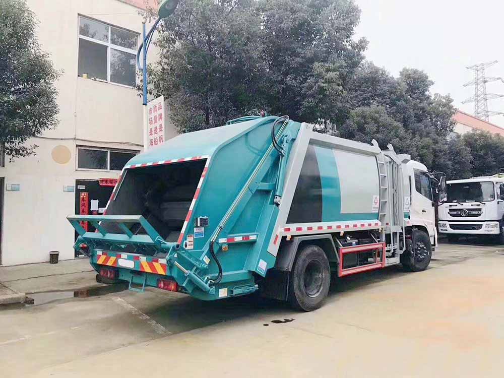 東風天錦5方和10方分撿垃圾車