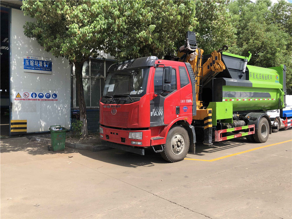解放J6L/12方吊裝壓縮垃圾車
