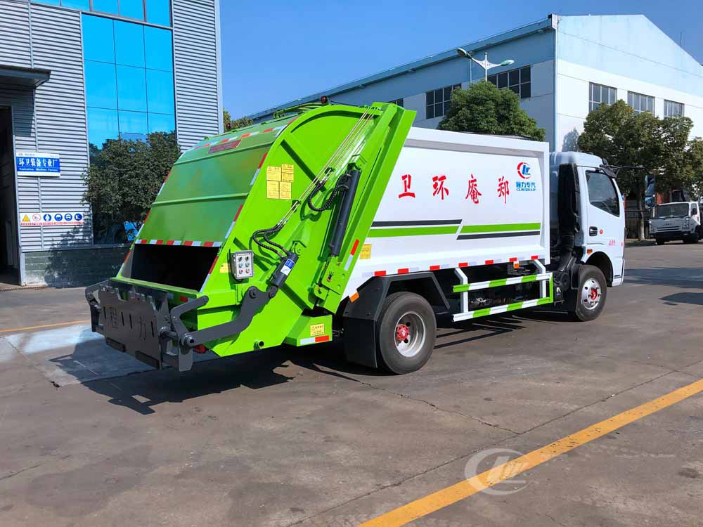 東風(fēng)D7/8方壓縮垃圾車