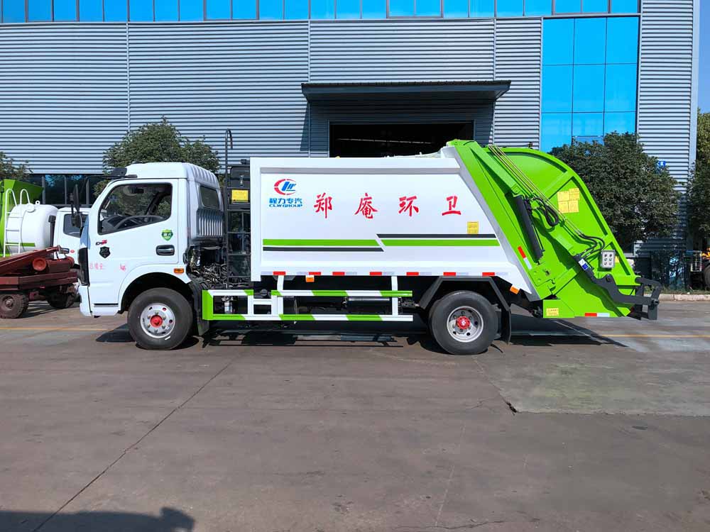 東風(fēng)D7/8方壓縮垃圾車