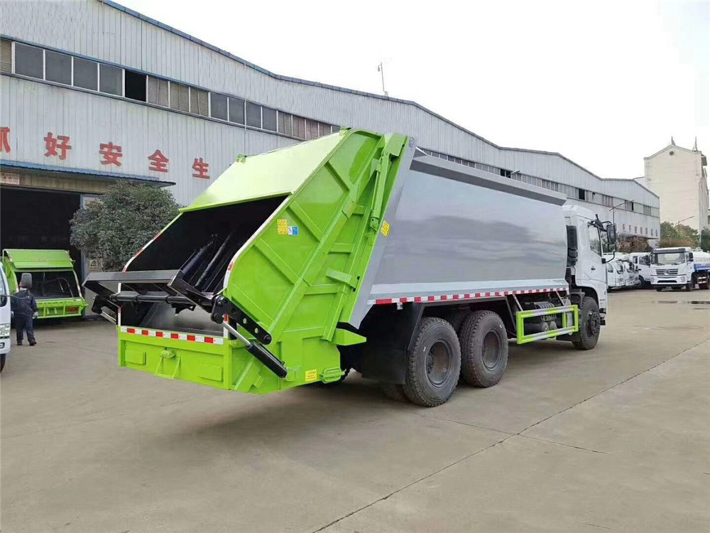 東風(fēng)專底后雙橋18方壓縮垃圾車