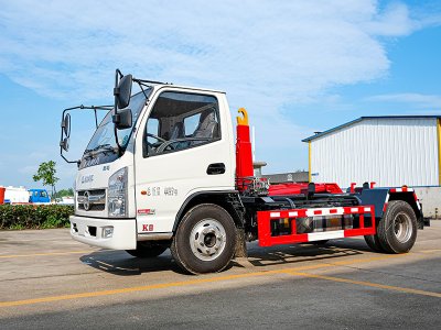 凱馬藍(lán)牌勾臂垃圾車