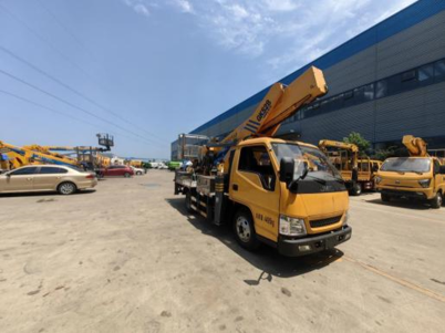 江鈴順達(dá)藍(lán)牌28米高空作業(yè)車