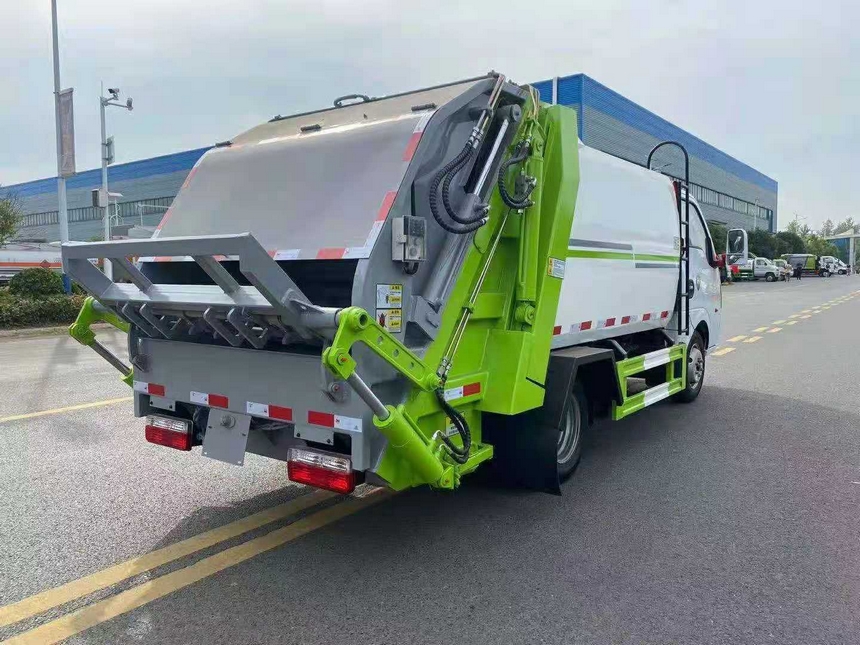 東風(fēng)途逸地庫版藍(lán)牌壓縮垃圾車