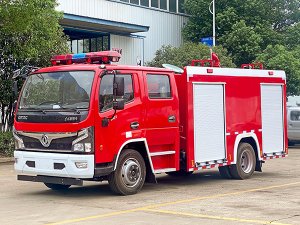 東風(fēng)大多利卡4噸水罐消防車