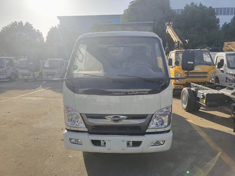 福田小卡之星2掛桶垃圾車
