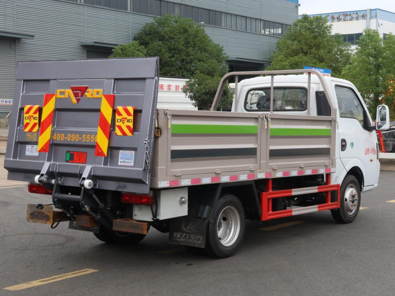 東風(fēng)途逸柴油桶裝垃圾車(chē)