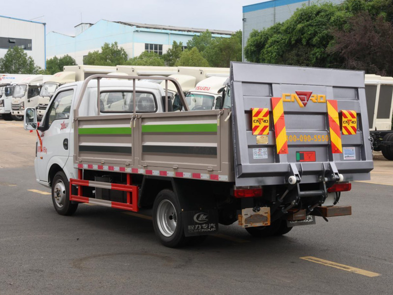 東風(fēng)途逸柴油桶裝垃圾車(chē)