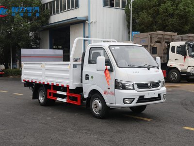 東風(fēng)途逸汽油桶裝垃圾車(chē)