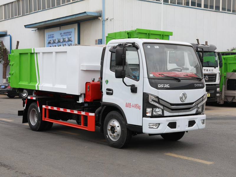東風(fēng)多利卡D6勾臂垃圾車(chē)