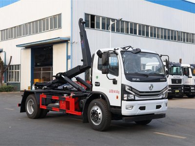 東風(fēng)多利卡D7勾臂垃圾車(chē)