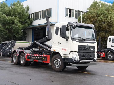重汽豪沃后雙橋勾臂垃圾車