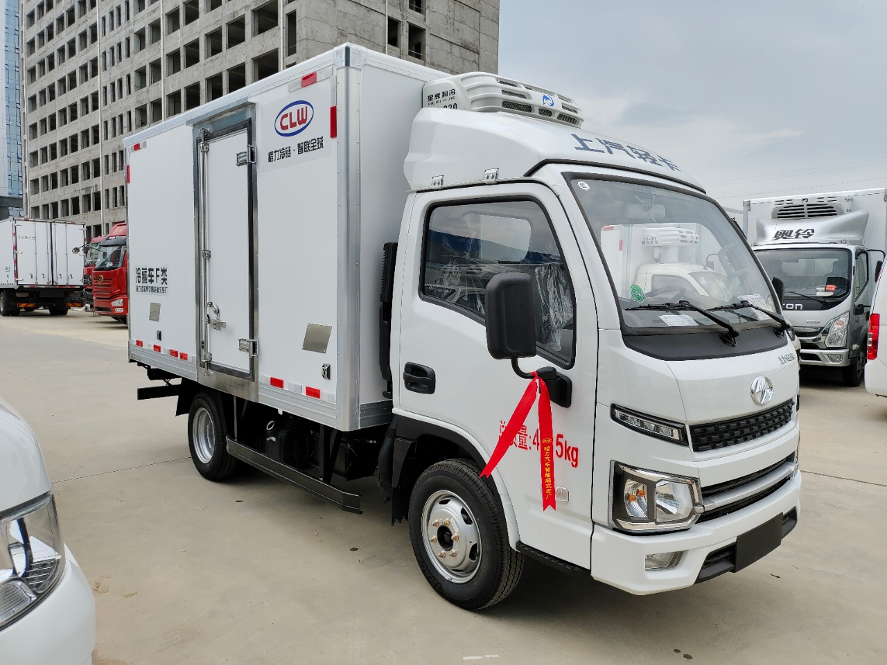躍進(jìn)S80柴油冷藏車(chē)