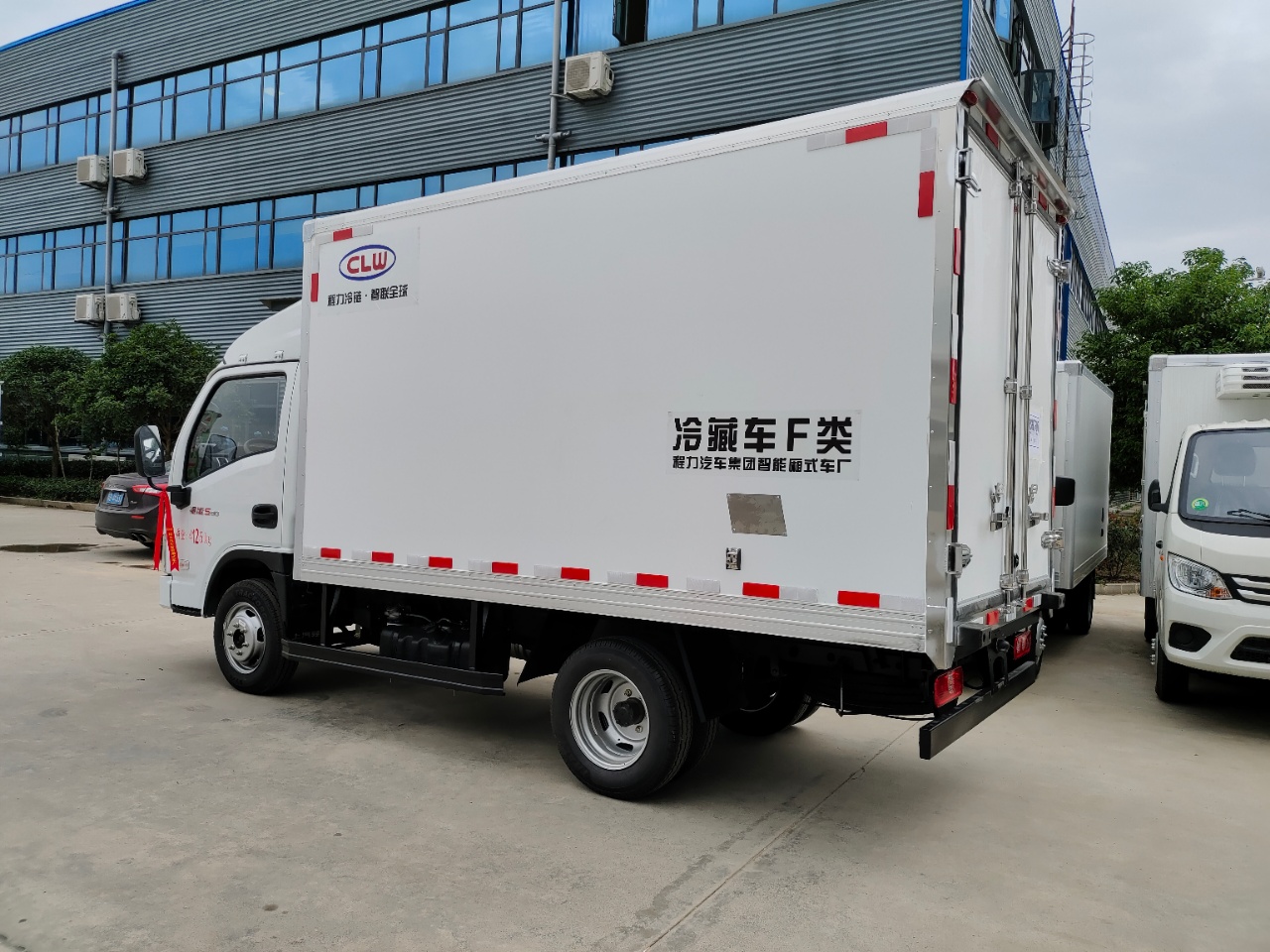 躍進(jìn)S80柴油冷藏車(chē)