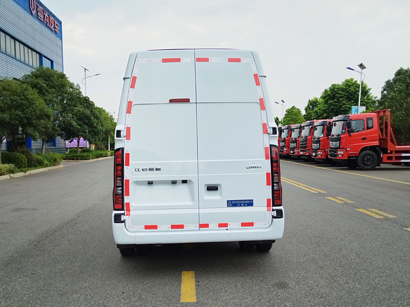 江鈴福順柴油版雙輪冷藏車