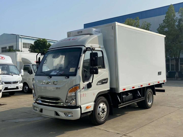 JAC康鈴J3柴油版冷藏車