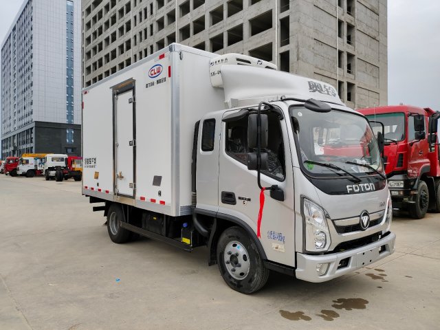 福田奧鈴速運(yùn)排半冷藏車