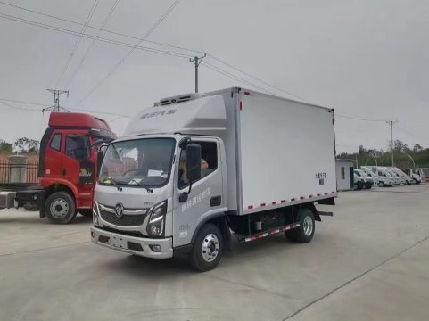 奧鈴速運(yùn)Pro玉兔4.2米冷藏車