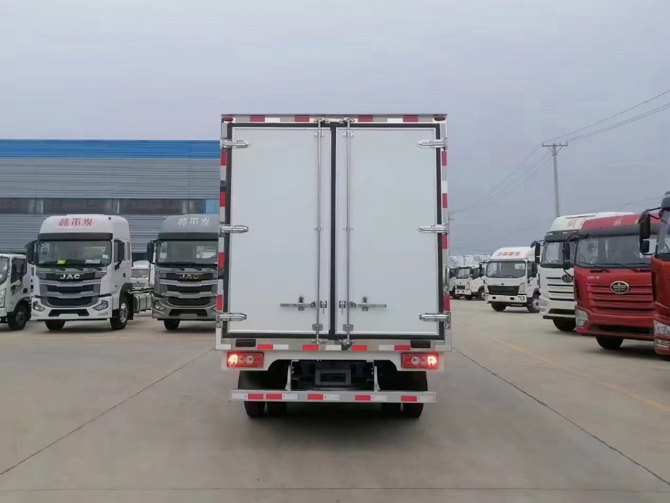 奧鈴速運Pro玉兔4.2米冷藏車