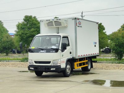 江鈴順達(dá)小卡3.7米冷藏車