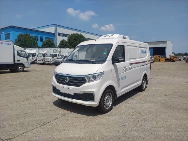 長(zhǎng)安跨越星V3面包冷藏車